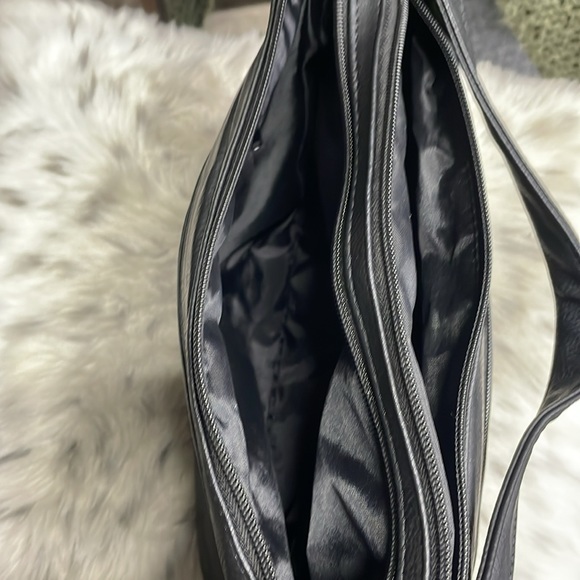 MultiSac Women's Black Multi-Compartment Handbag - Picture 10 of 12